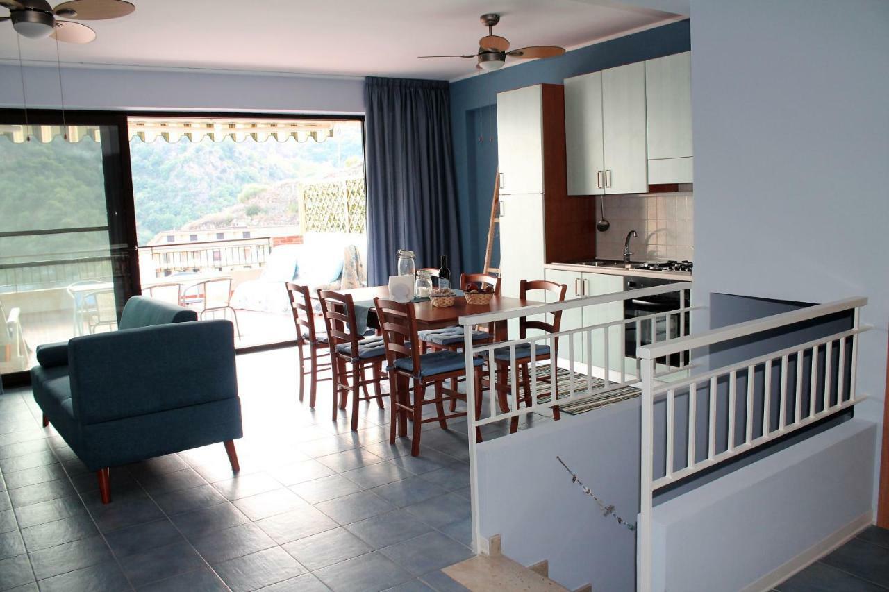 Appartement Light Blue House à Letojanni Extérieur photo